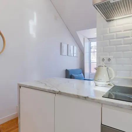 Cosy In Bairro Alto By Lovelystay Лиссабон