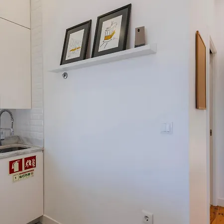 Cosy In Bairro Alto By Lovelystay * Лиссабон