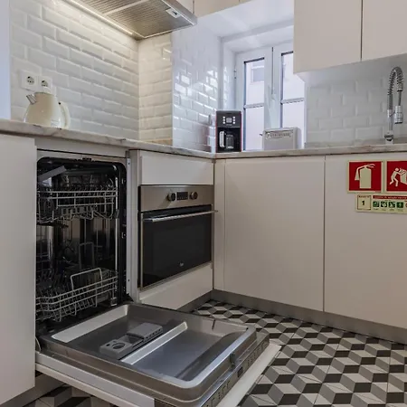 Cosy In Bairro Alto By Lovelystay Лиссабон